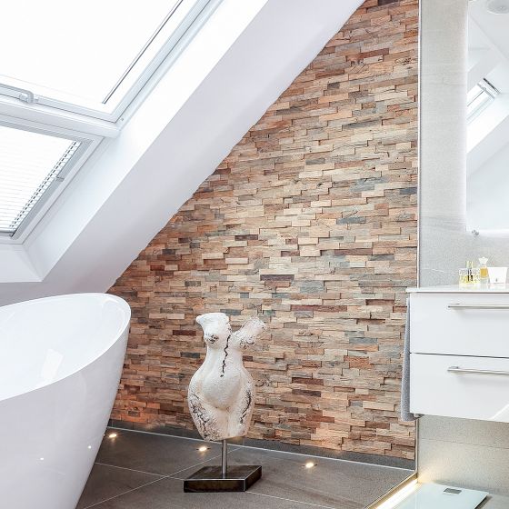 Badezimmer mit Naturstein