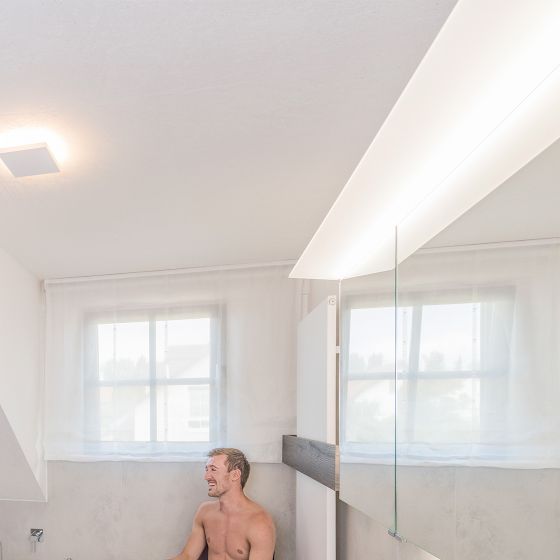 Deckenbeleuchtung im Badezimmer
