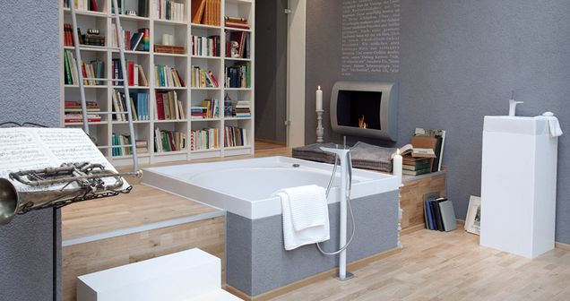 Integrales Bad mit Bibliothek