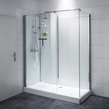 Eingebaute Walk-in-Dusche